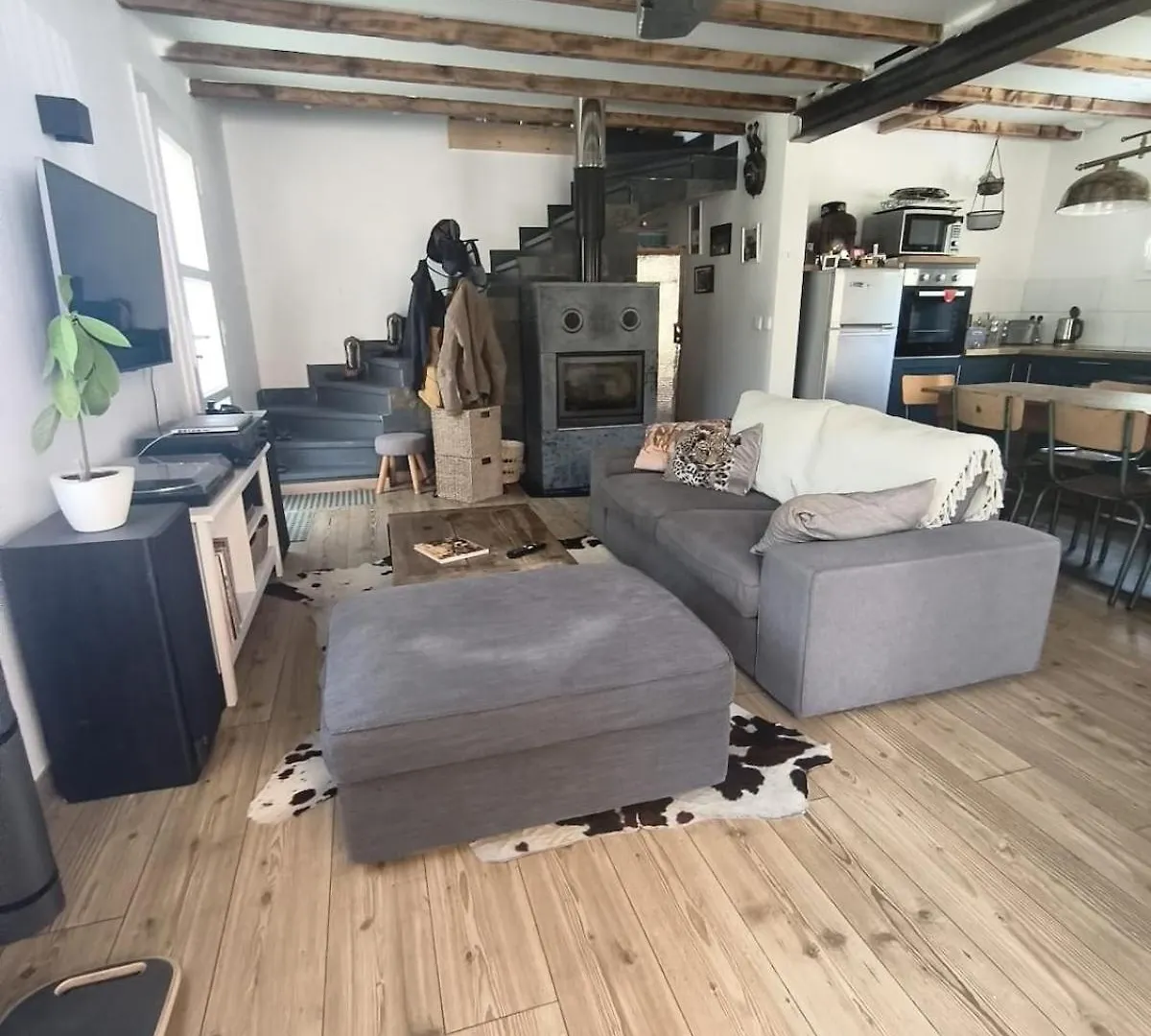 Ferienhaus Maison Vintage Avec Piscine Chanaz